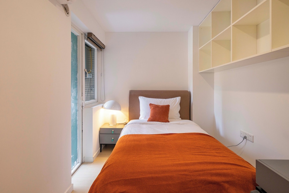 Tyms Bright 2BR 1BA Apt Xuhui Center