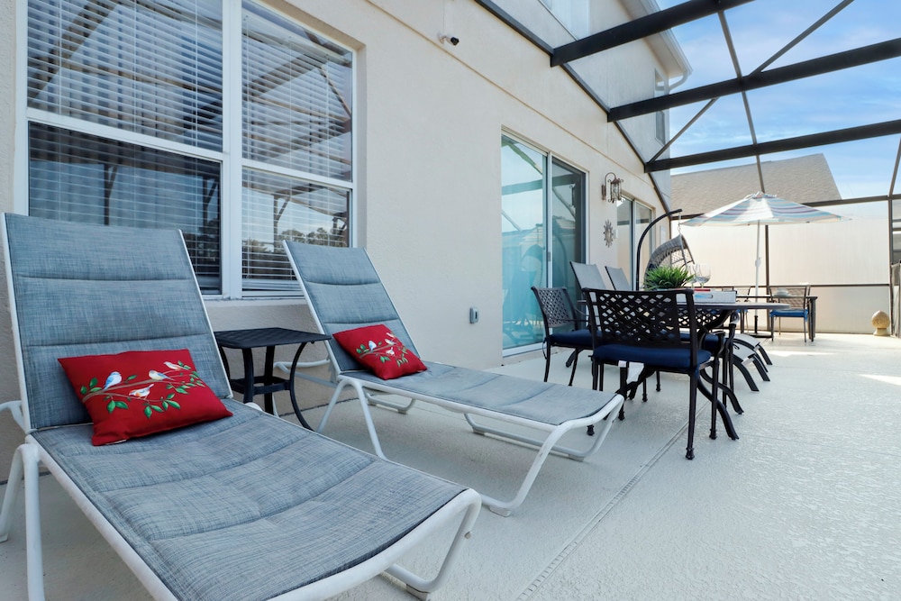 7 Bedrooms Perfect For Large Families Or Groups!