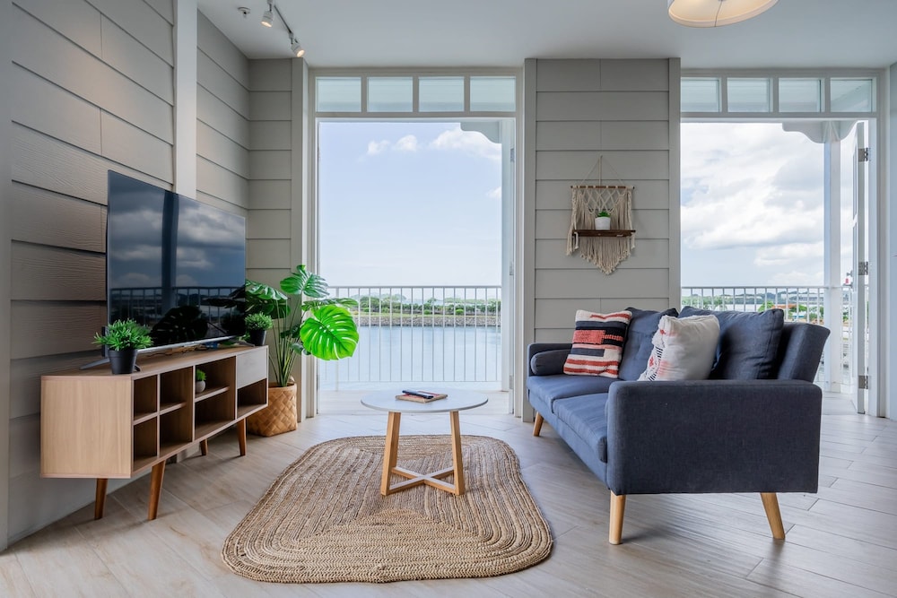 w Fantastic 1BR w Modern Balcony in Panama