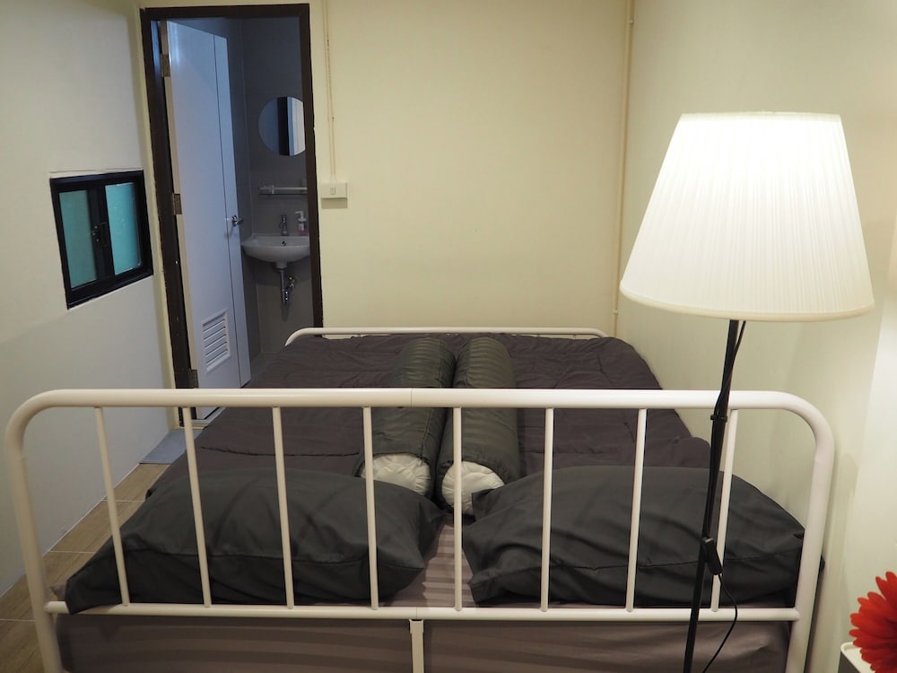 Round The Clock Hostel