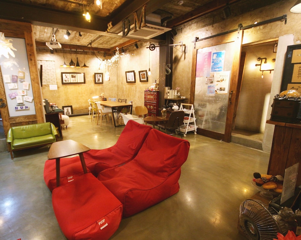 lounge