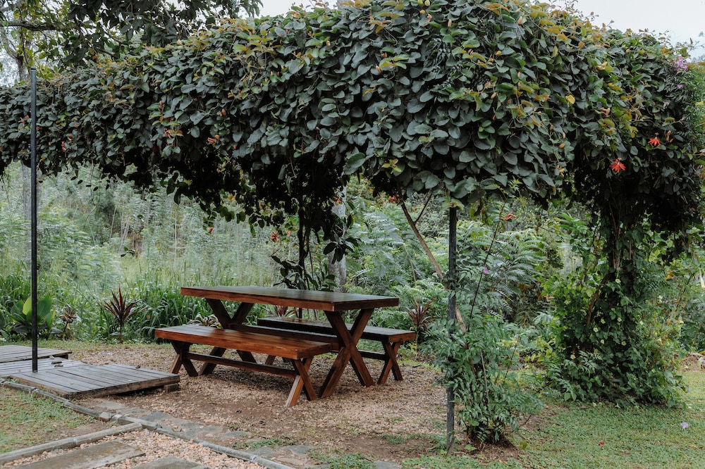The 6th Milepost Tea Bungalow