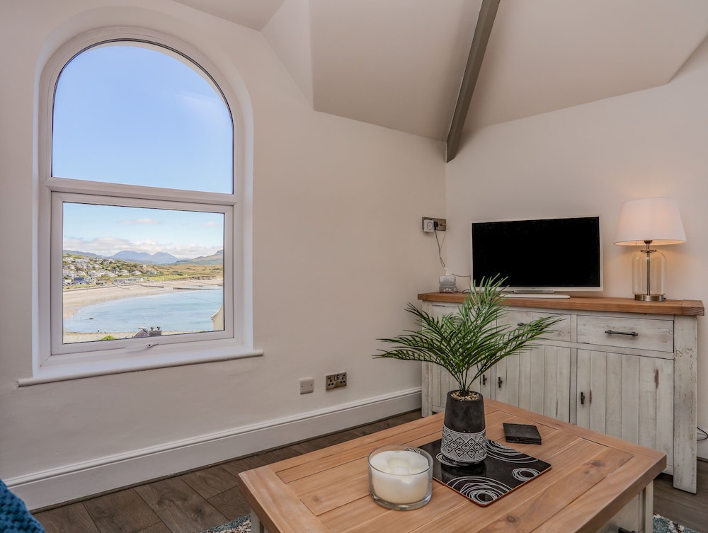 Gwynle - Criccieth