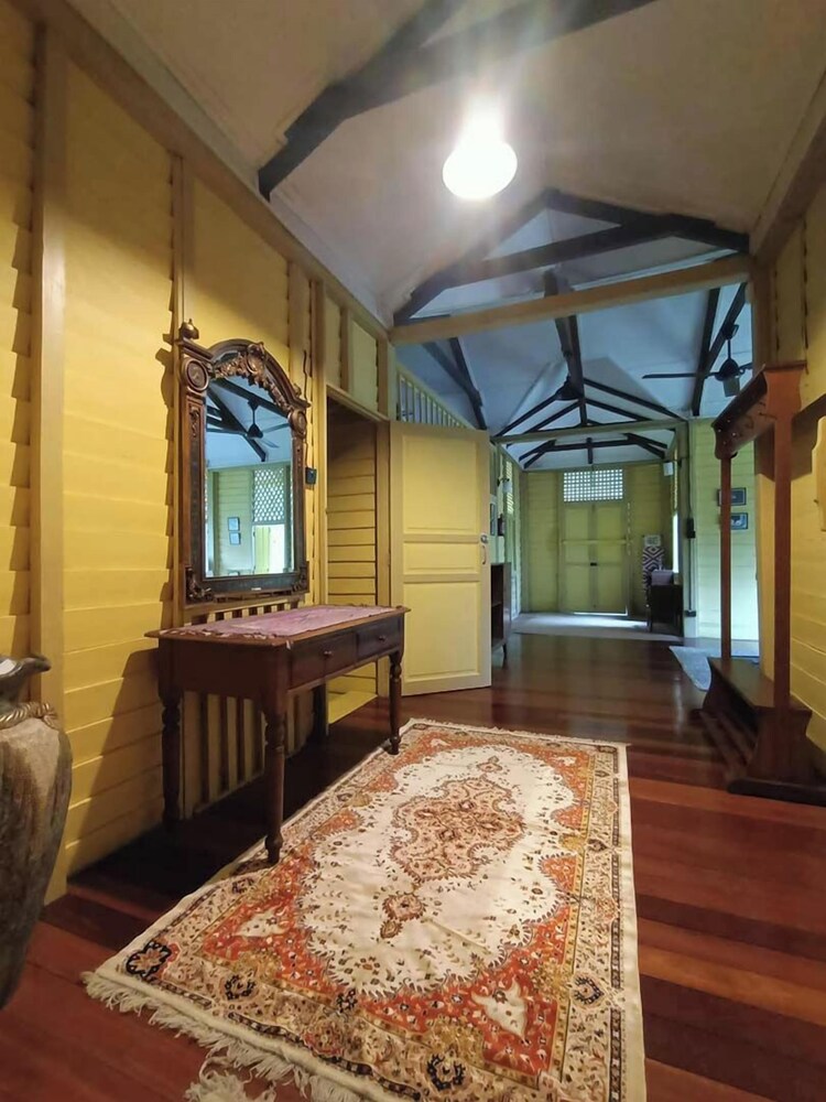 Bagas Zakariah Orchard Lodge