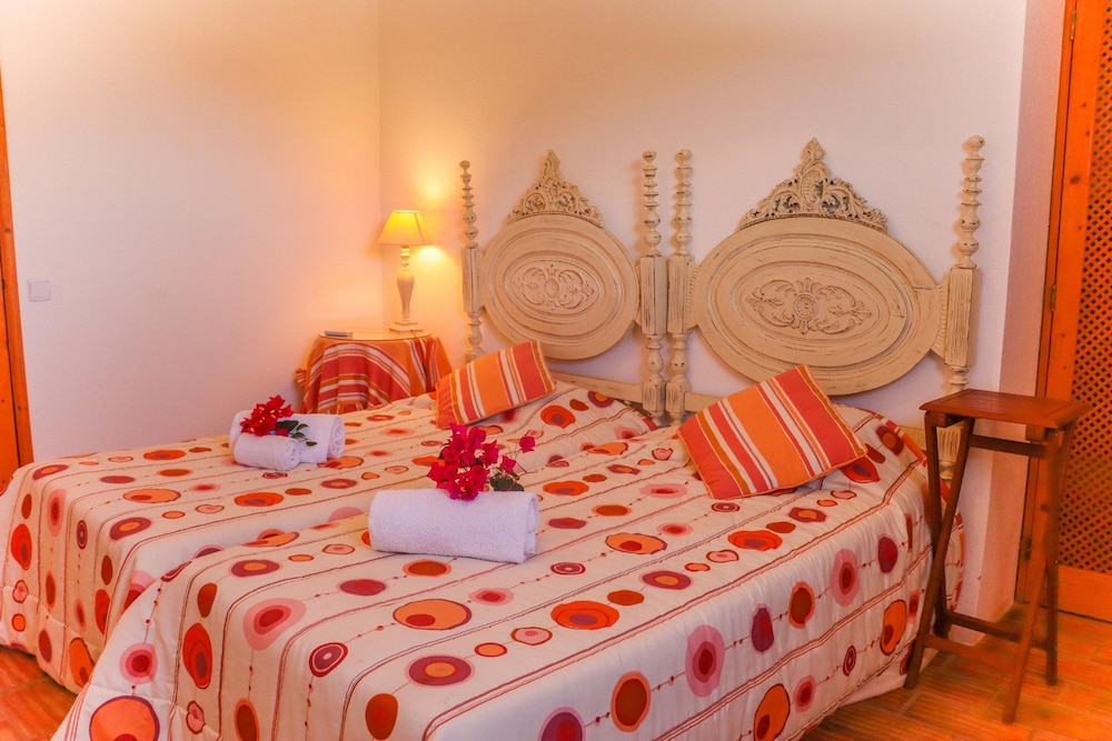 Idyllic Farm House With Huge Garden for 14pax