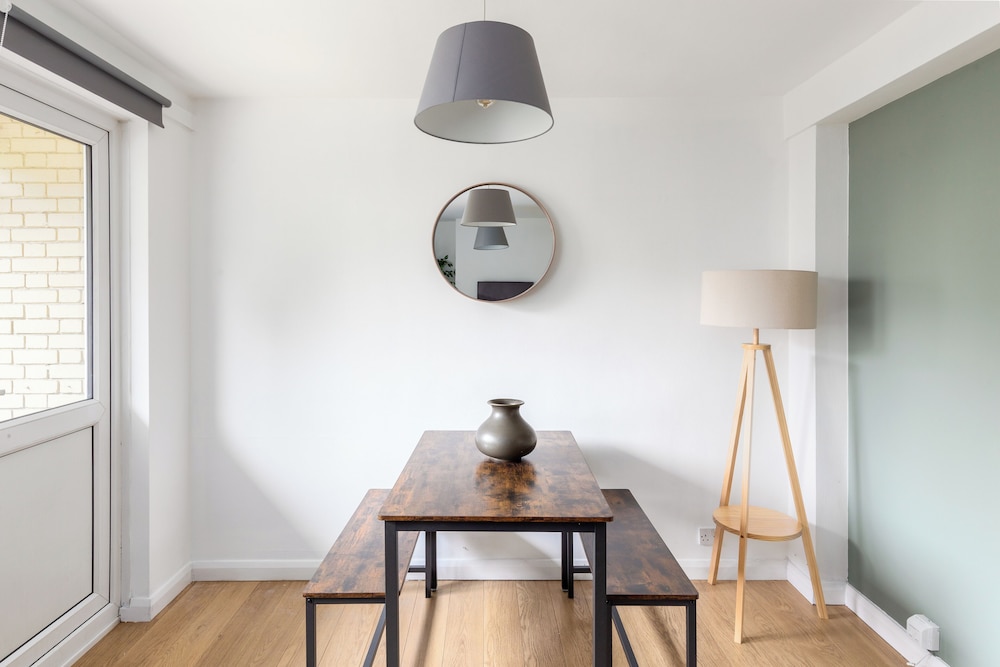 2 Bed Flat with Garden in Canonbury