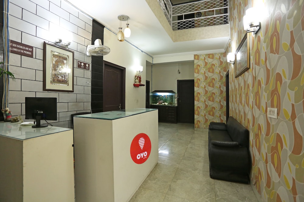Lobby & Reception