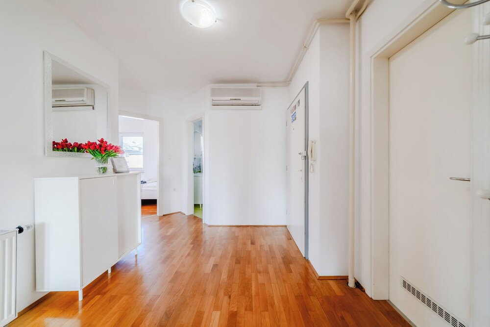 Cherry City Stay Apartment With Parking
