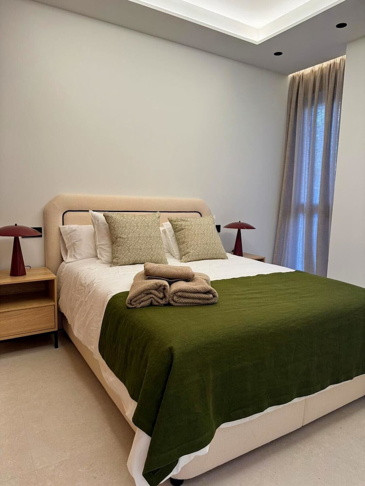 M Scr7b1 Amplio Piso Exterior de un Dormitorio e