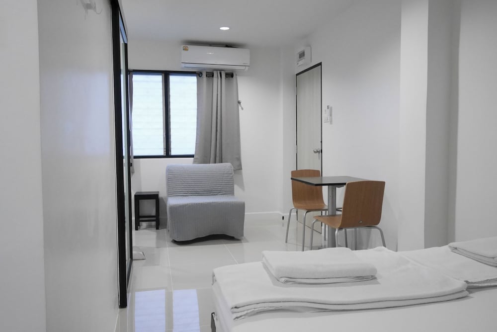 Lee Home Bangkok