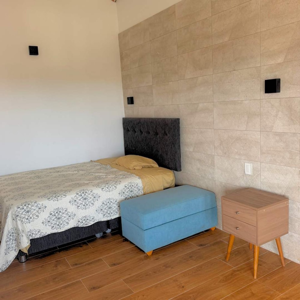 Hop Honolulu Exclusiva Oasis y Playa en Chincha