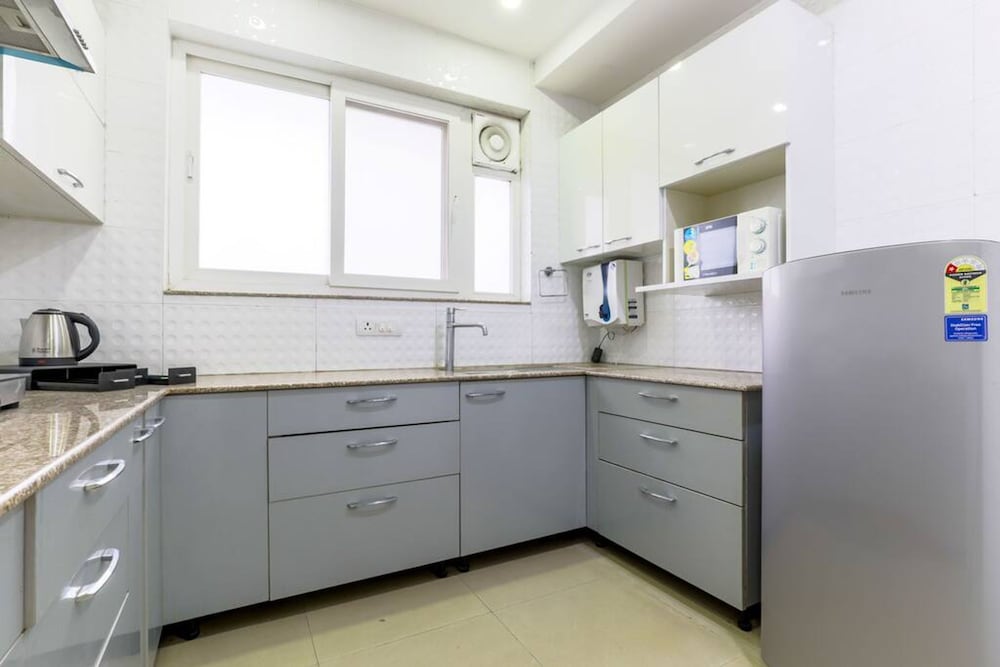 Modern City Retreat 2bhk Paras Fortis Balcony