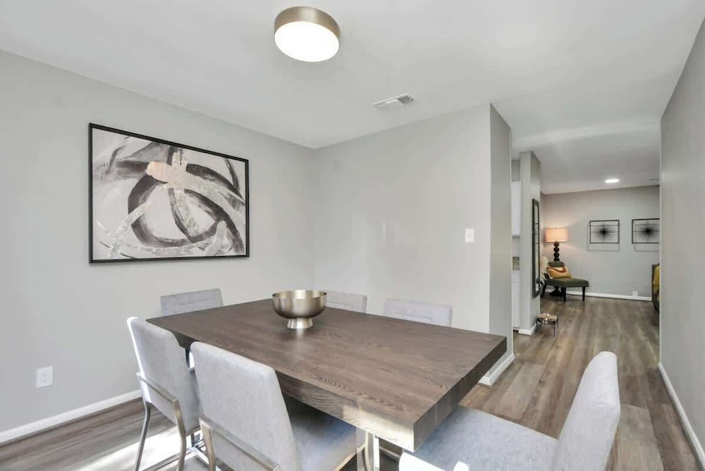 4 BR Luxury Home in Friendswood