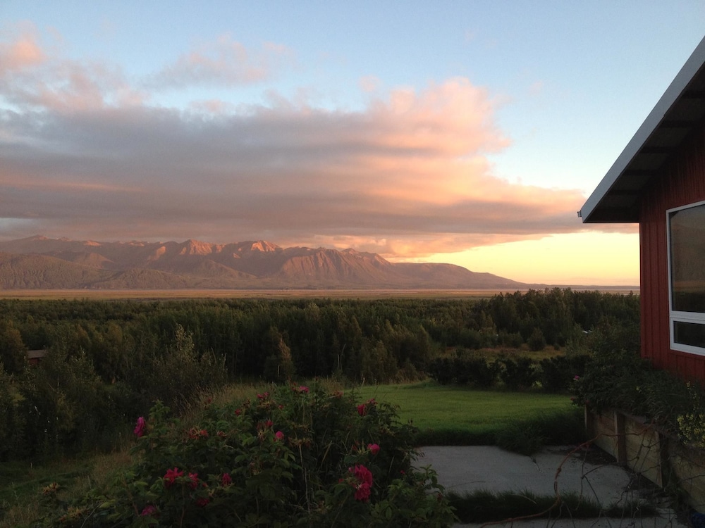 Pioneer Ridge B&B Inn