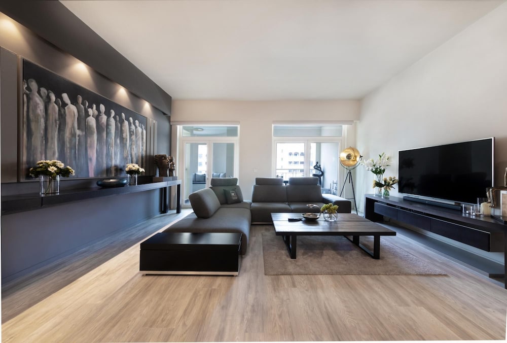 Luxurious 2 Bed Apt on Palm Jumeirah