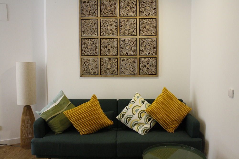 APARTAHOTEL MADRID URBAN SUITES - EDIFICIO EXCLUSIVO - 7 Apartments Boutique Full Equiped