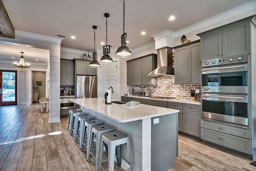 Big Sandy 8 Bedroom Holiday Home by Five Star Properties