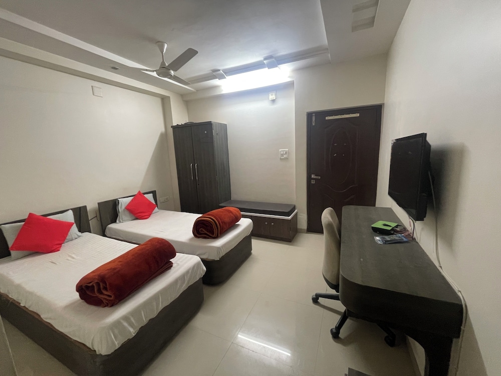 Hotel Narayan Executive Gujrat