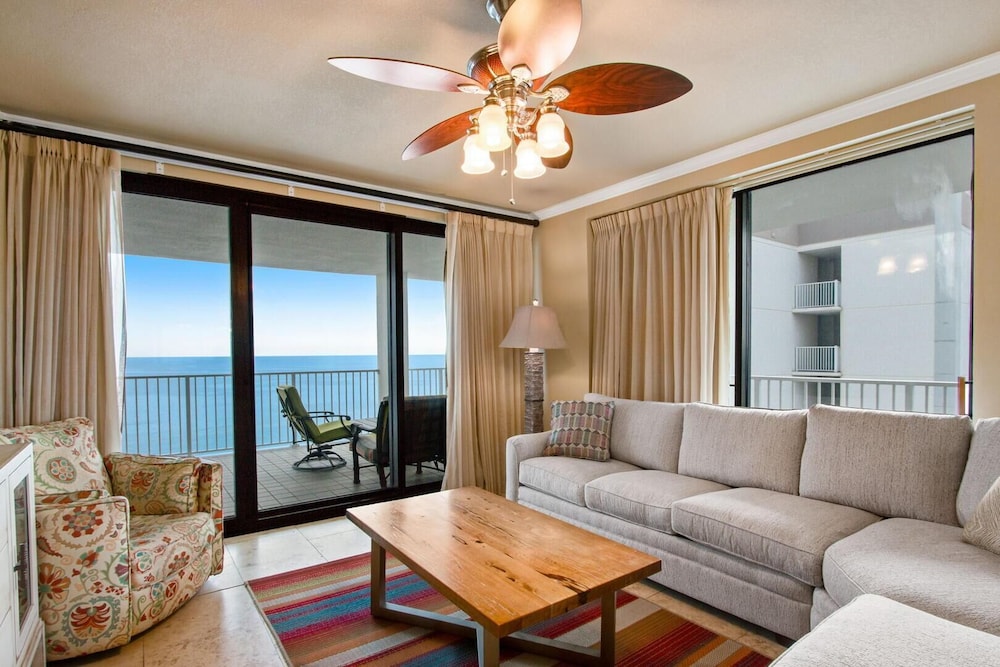 Pelican Pointe 1406