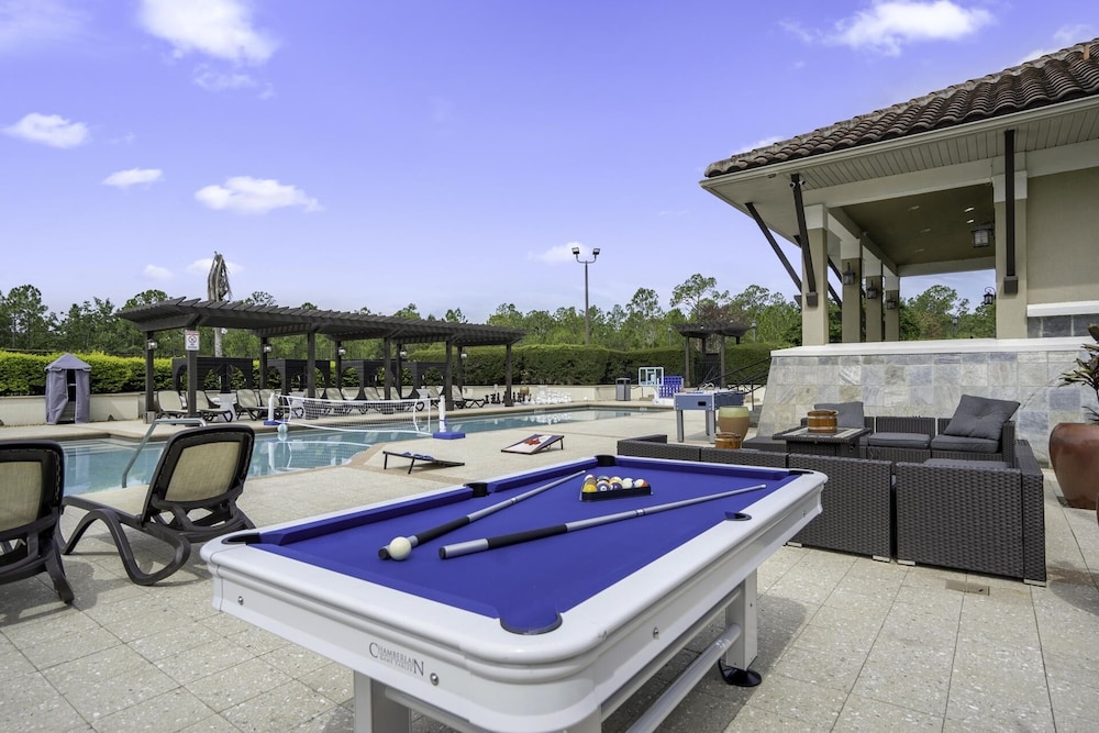 Enchanted Garden Resort 2 Miles from Disney 4 Bedroom Townhome 4 Townhouse