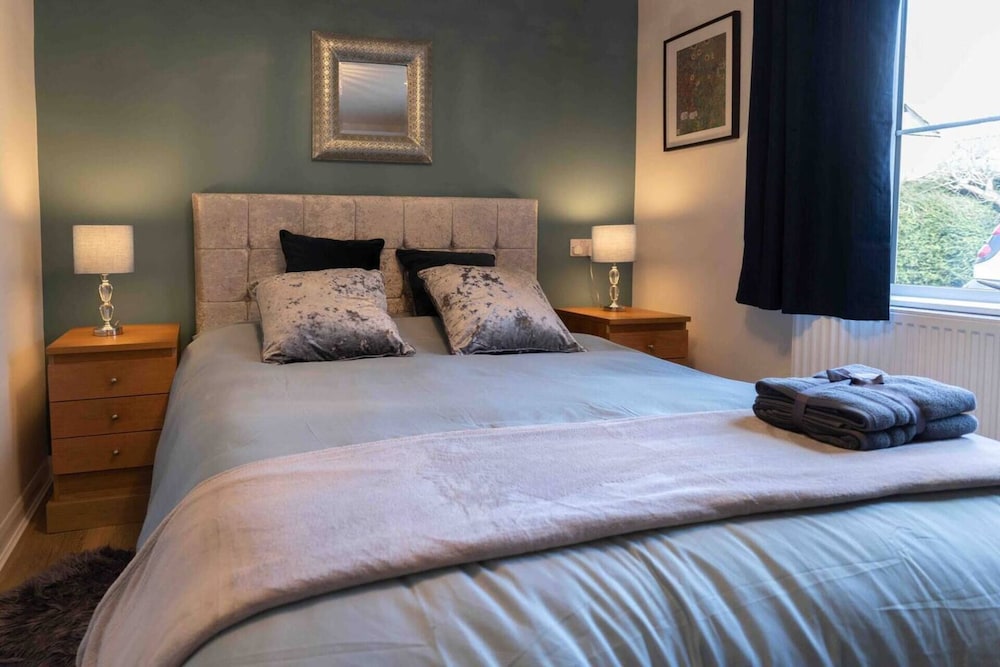 Impeccable 2-bed Apartment in Chipping Norton view 5