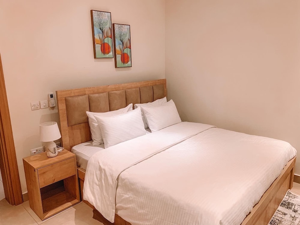 Sky Suites Airport