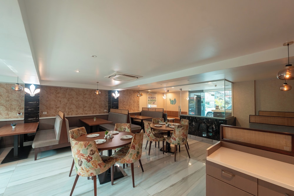 Treebo Premium Nova Candolim with Pool and spa