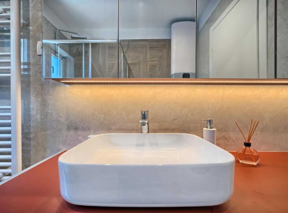 Apartment Aniva - 50 m From the sea