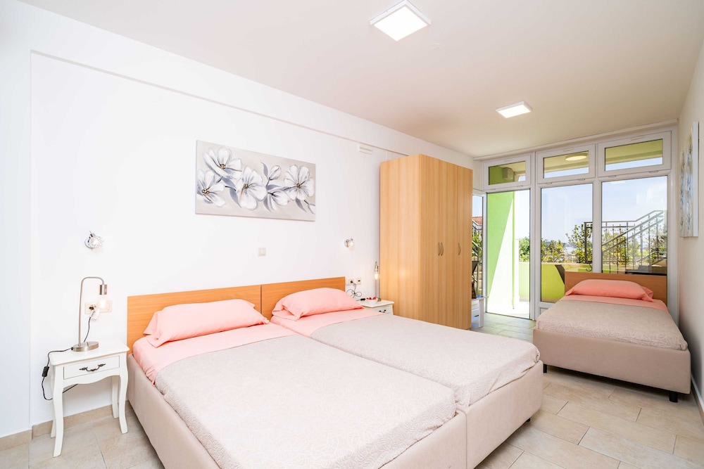 Apartments Subrenum