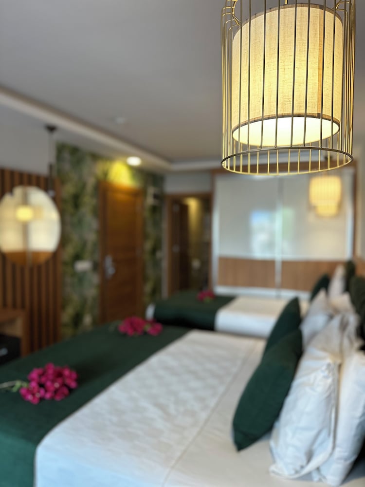 Mogons Exclusive Hotel - Image 58