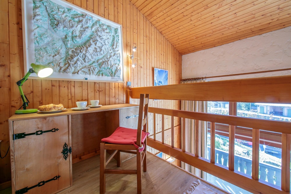 Chalet Charpoua in Le Tour Argenti re