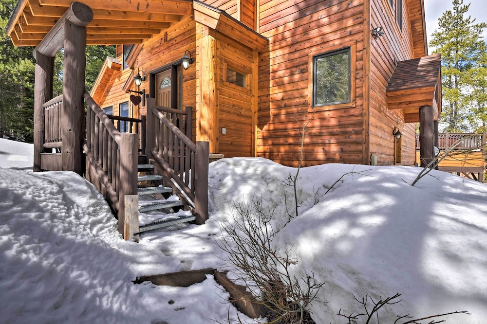 Snowshoe & Ski: Home w/ Mtn-view Deck in Breck! view 5