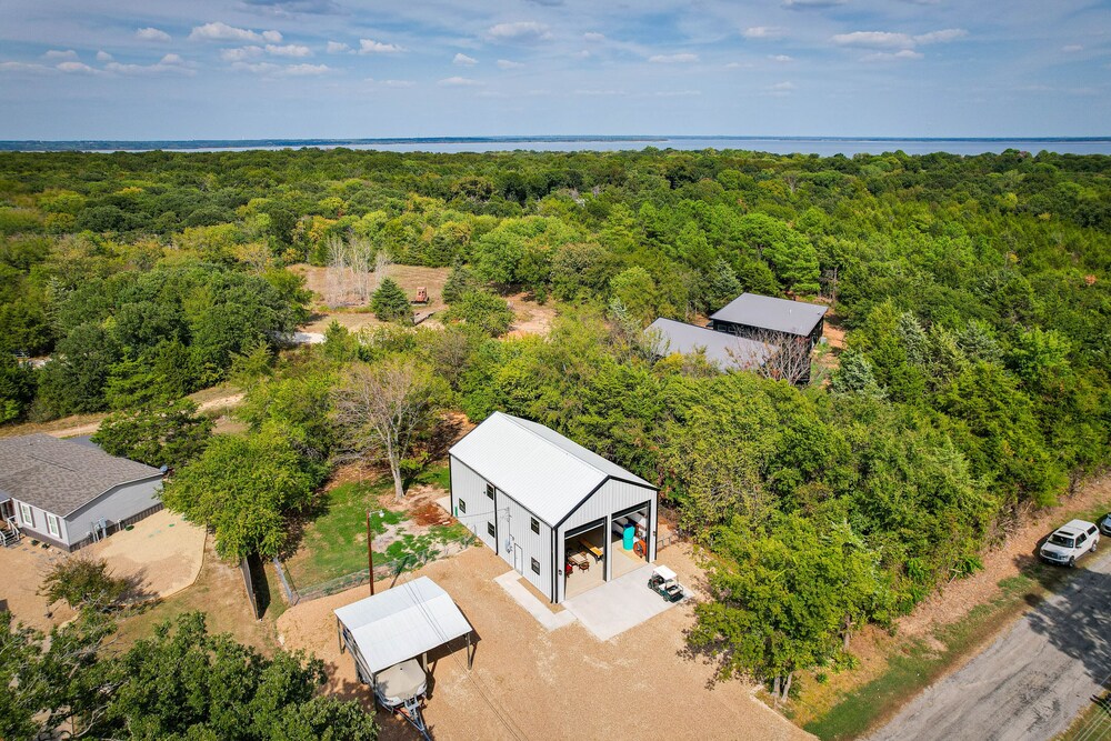 Lake Texoma Vacation Rental: 1 Mi to Boat Ramp! view 4