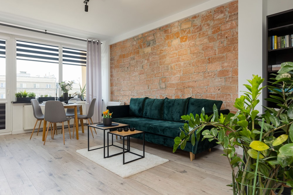 Grójecka Studio Warsaw by Renters view 4