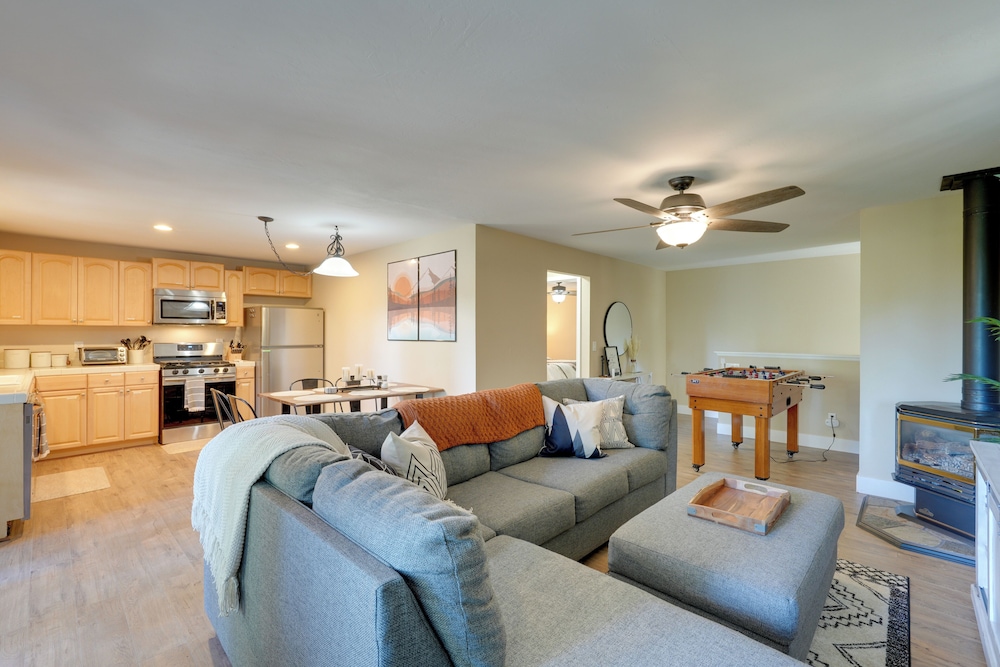 12 Mi to Apple Hill: Family-friendly Cabin Retreat view 5