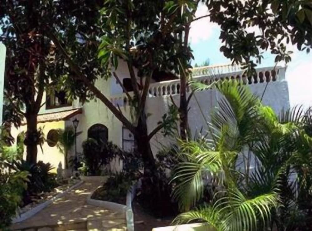 Casa & Mar Colonial