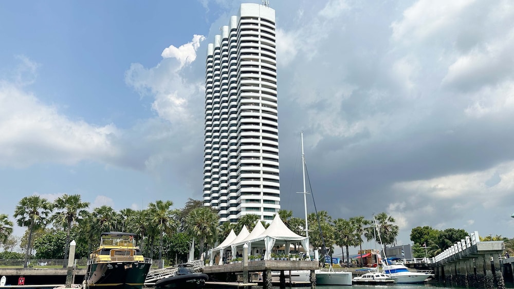 Hotel Ocean Marina Hotel Pattaya Jomtien by PCL - Image 1