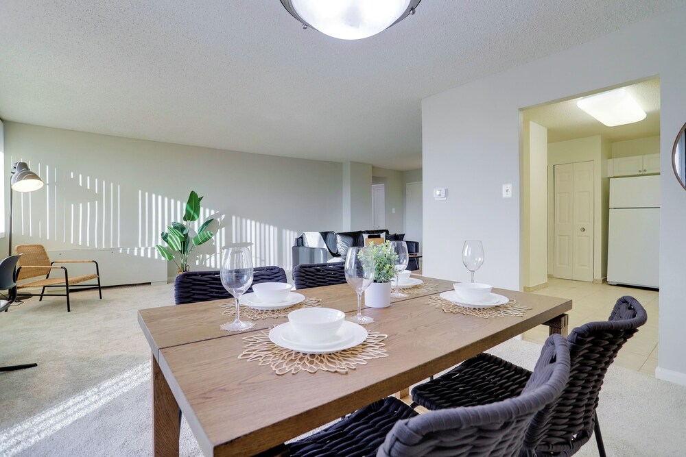 Modern Spacious Apt Crystal City