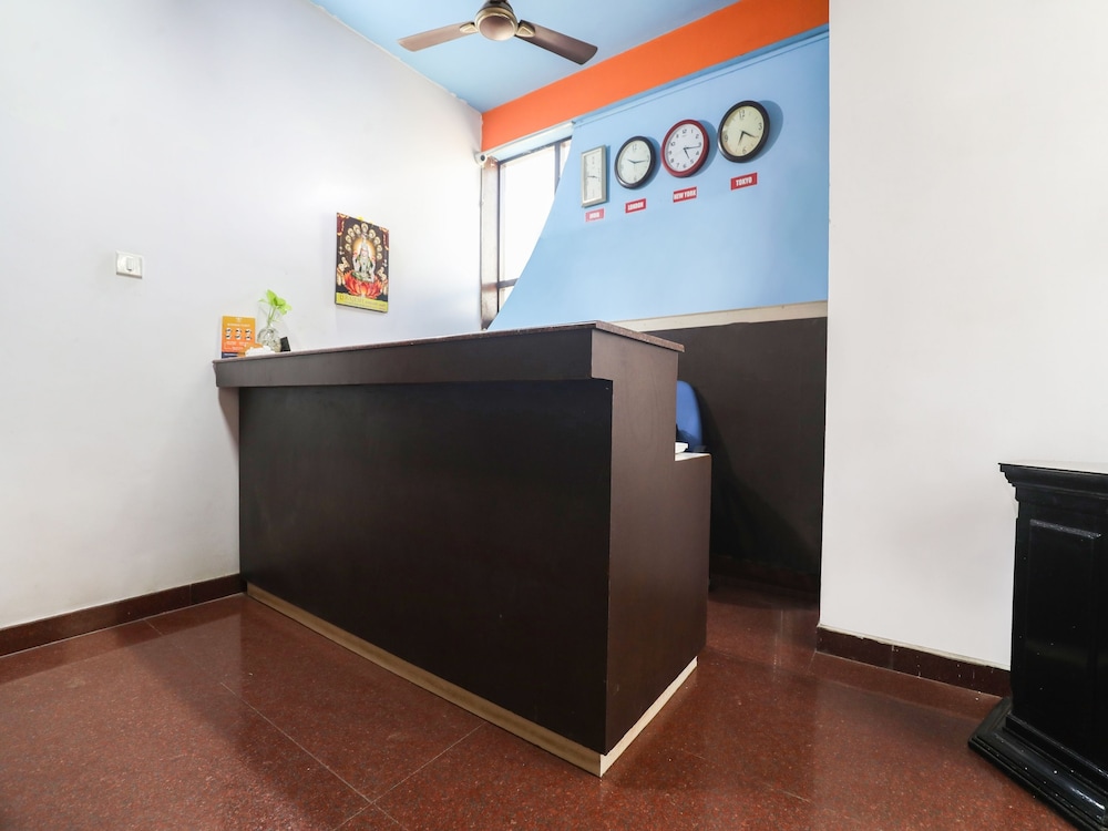 OYO 29638 Gmr 18 Hotel