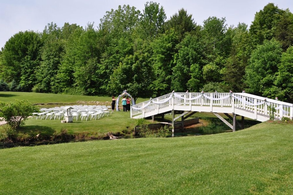 Allegan Country Inn