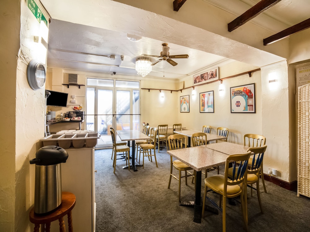 Devine Beach Hotel, Westcliff Southend-On-Sea
