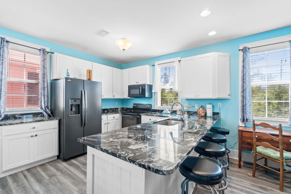 Pet Friendly Beach House - Sandy Toes
