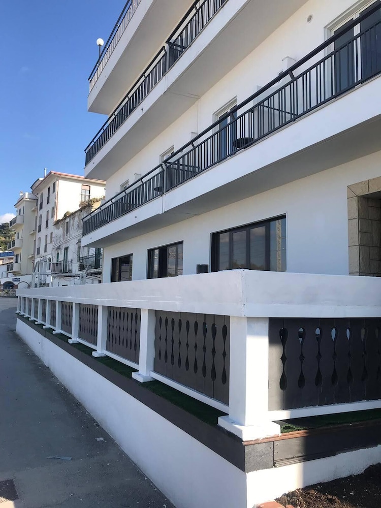 Alba Living Boutique Hotel