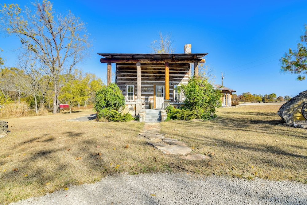 1/2-mi to Lake: Cabin on 43 Acres in Shell Knob!