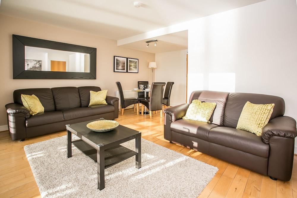 Grand Canal Square Apartments