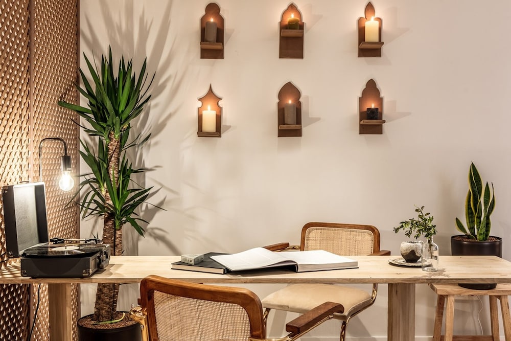 Khamlia - 3 Bedrooms and Balcony in Almagro