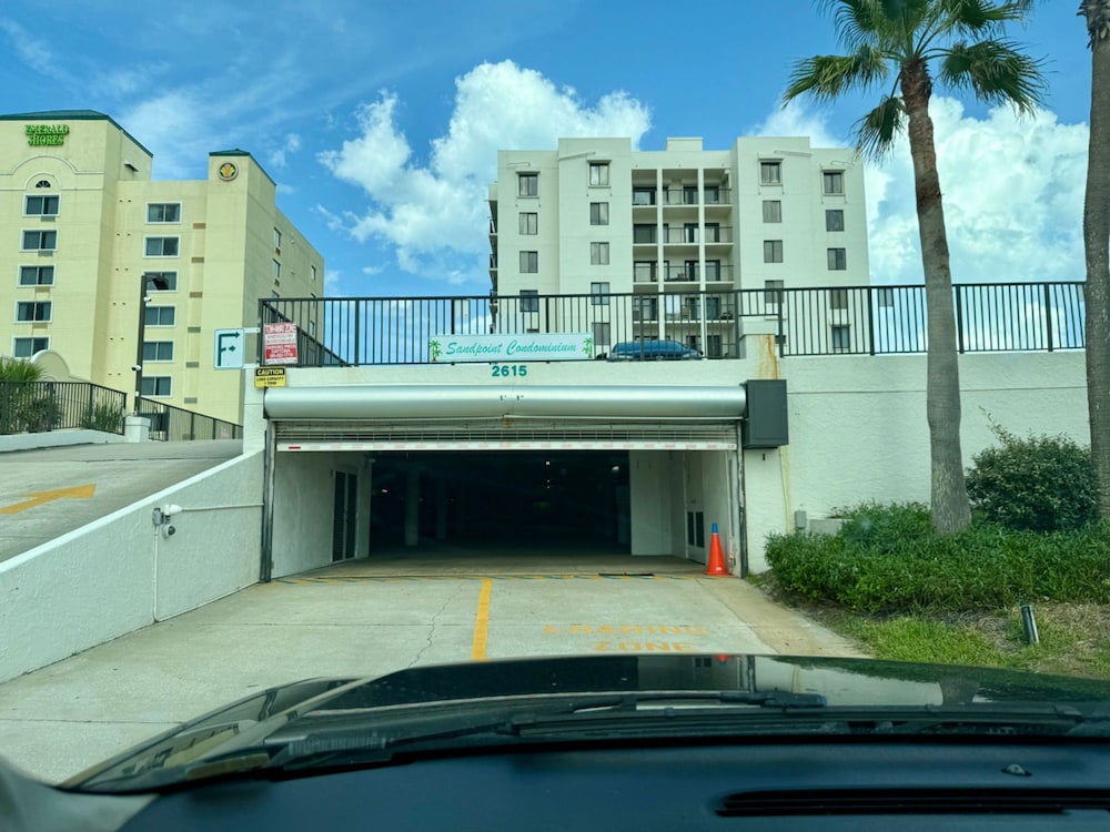 King bed Oceanview Daytonabeach