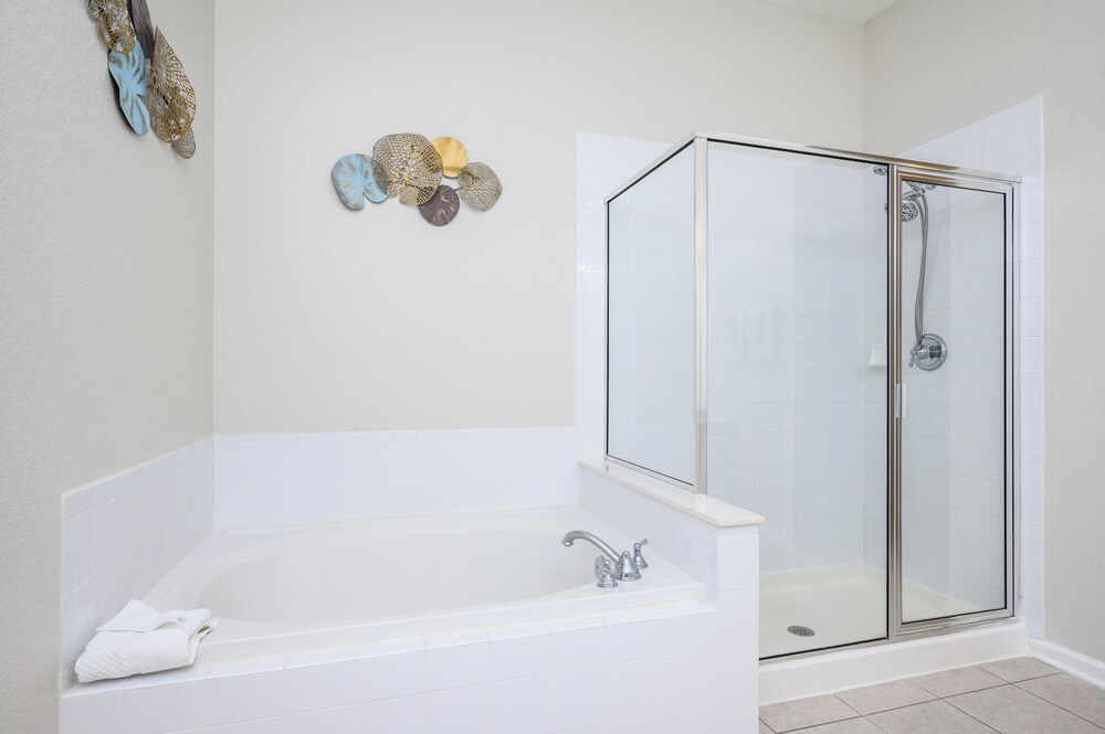 Penthouse Vacation Condo, Near the Parks - 2015