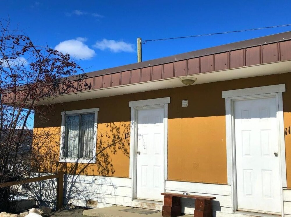 Stampeder Motel