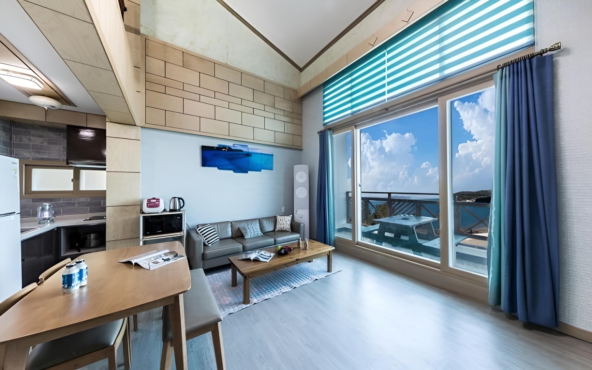 Yeosu Ailia Pension